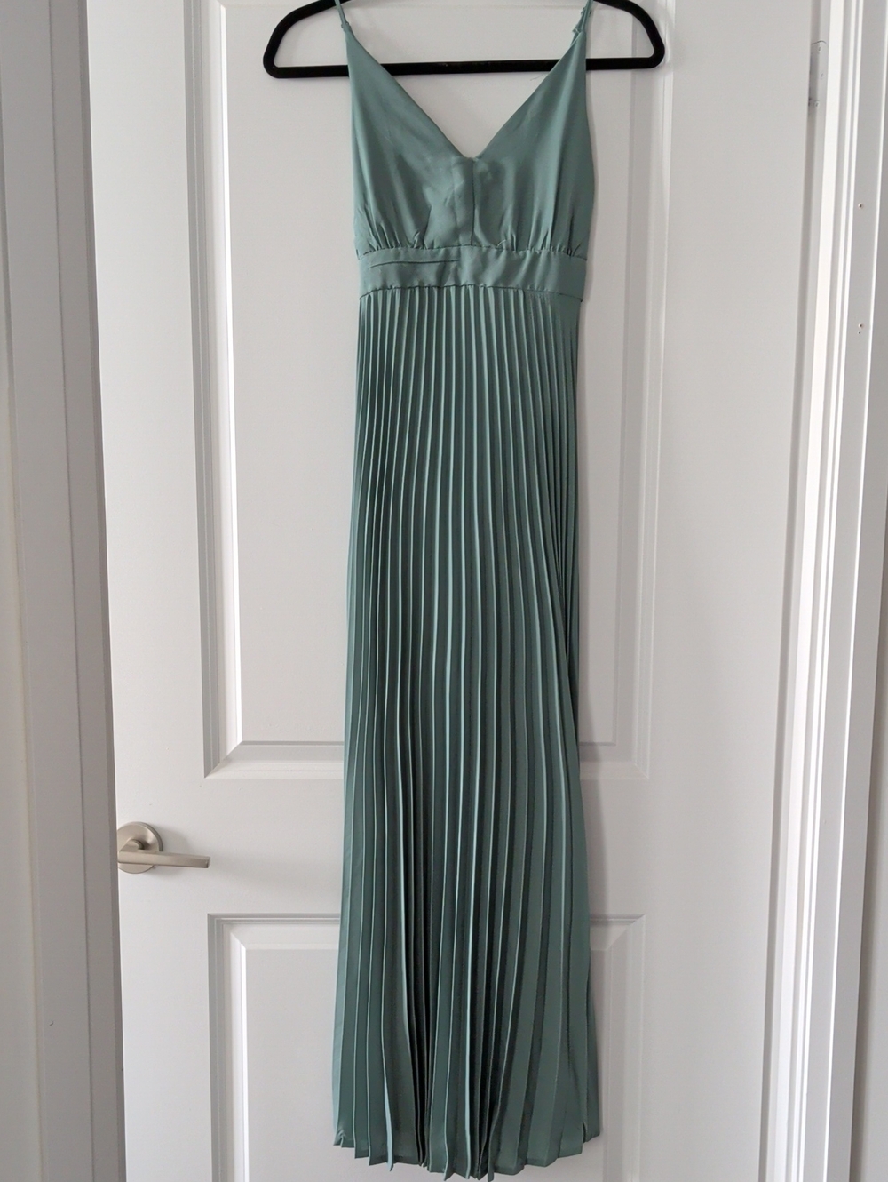 Elegant Sage Green Pleated Maxi Dress